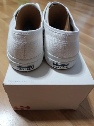 Zapatillas Superga Unisex T44 Blancas