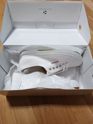 Zapatillas Superga Unisex T44 Blancas