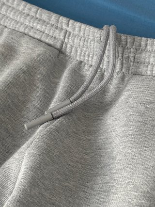 Pantalones chándal Lacoste grises