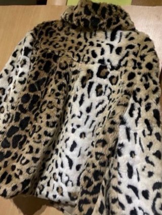 Abrigo leopardo talla única