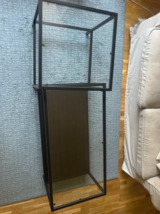 Tavolo da centro IKEA in vetro e metallo