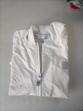 Chaleco Zara Blanco con Capucha
