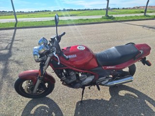 Yamaha XJ600N Roja