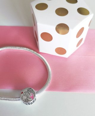 CHARM PERRO CORAZON CHIC PARA PULSERA PANDORA CAJA