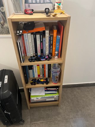 Estantería de madera Ikea