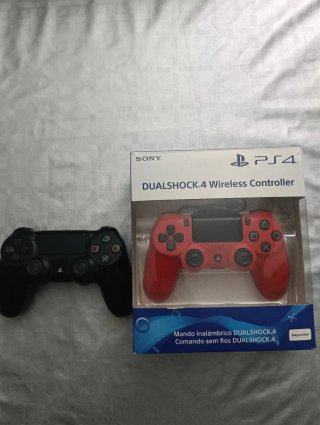 PS4 Slim 1TB + 2 Mandos + juegos físicos y digital
