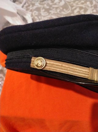 Gorra militar coleccionista insignia dorada