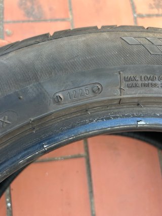 Neumáticos 205 55R16 PRACTICAMENTE NUEVOS