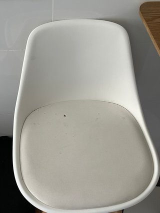 Mesita alta y 2 taburetes cocina