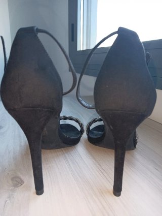 Sandalias Tulipano Negros con Pedrería Talla 38
