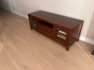 Mueble TV madera (teka)