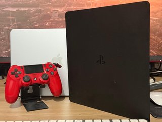 Consola PS4 Roja