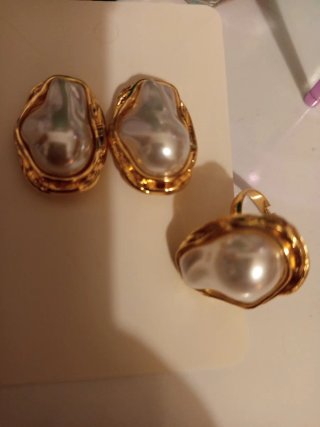 Conjunto bisutería dorado y perla