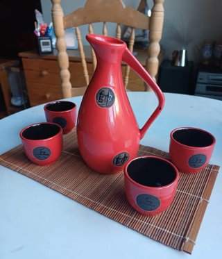 Juego de sake Japón rojos y negro