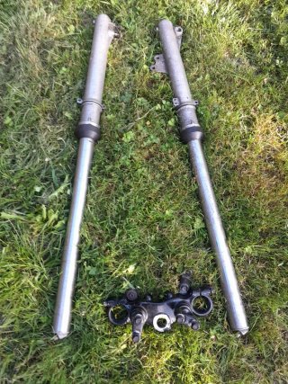 Horquilla y tija Yamaha XT 600