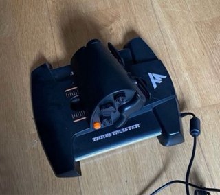 Thrustmaster T16000M Joystick y Pedales
