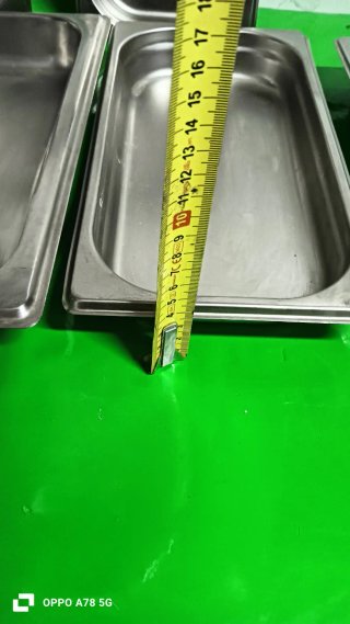 Set di sei vassoi in acciaio per vetrine di tapas