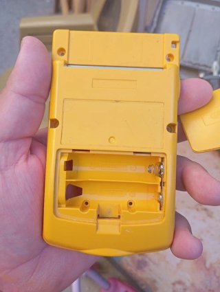 Cover Game Boy Color Gialla