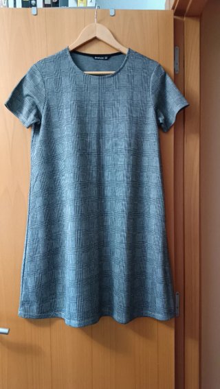 2 Vestidos tallas L a 3€ cada uno