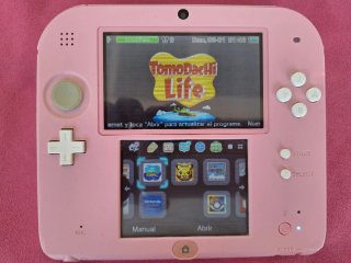 Nintendo 2DS Edición Especial Tomodachi Life Pink