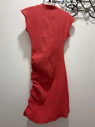 Vestido mini rojo drapeado