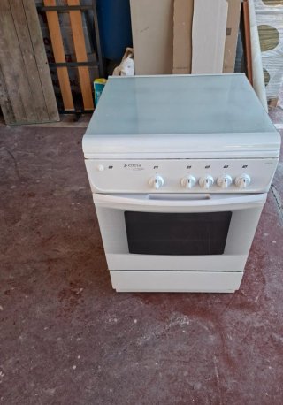 Cocina de gas Edesa en perfecto estado