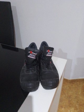 Botas UPower Talla 42 Nuevas