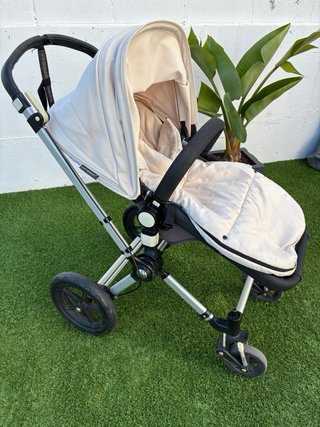 Carrito Bugaboo Capazo negro y beig