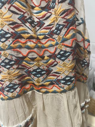 Blusa Celestt bordada semitransparente talla única