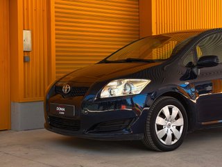 Toyota Auris 1.4 VVT-i Auris
