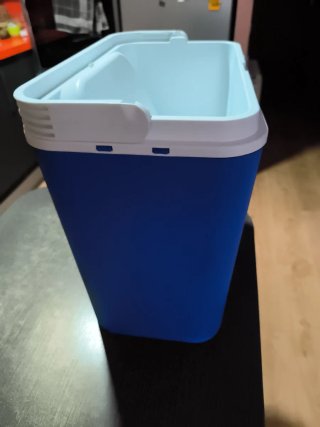 Nevera de playa 30L dura