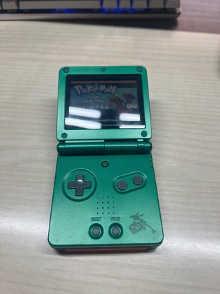 Game Boy Advance SP Rayquaza+Pokemon rojo fuego