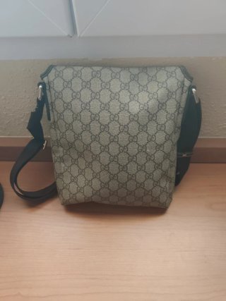 Bolso bandolera Gucci GG Supreme