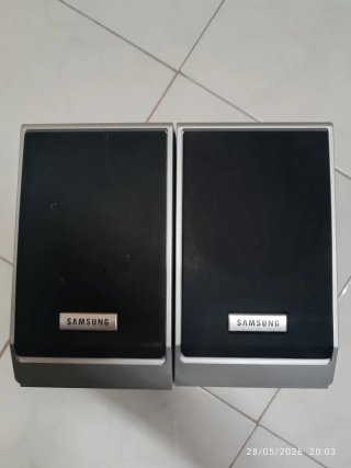 Amplificador Karaoke con dos altavoces Samsung.