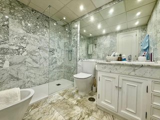 Piso en venta en Puerto Banús en Marbella