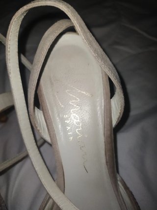 Sandalias de fiesta beige y plateadas