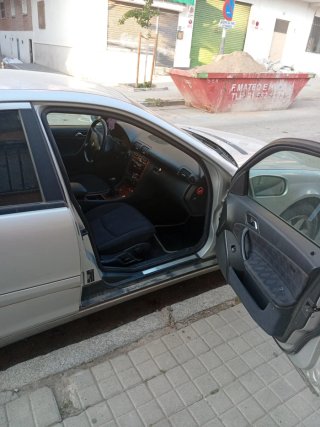 Mercedes-Benz Clase C 2001