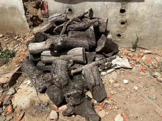 Leña para chimenea o barbacoa