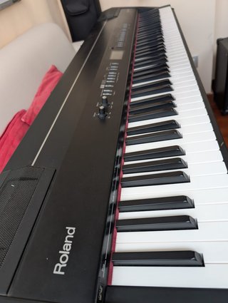 Piano Roland FP-7 Eléctrico