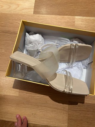 Sandalias Beige Talla 39