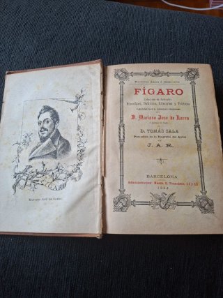 Libro muy antiguo "Figaro"