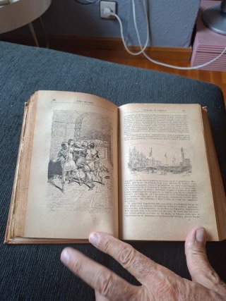 Libro muy antiguo "Figaro"