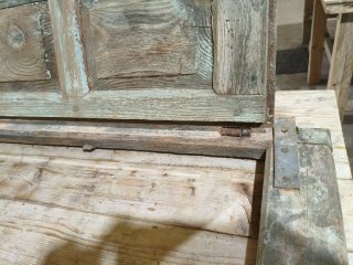 Ventana antigua de madera