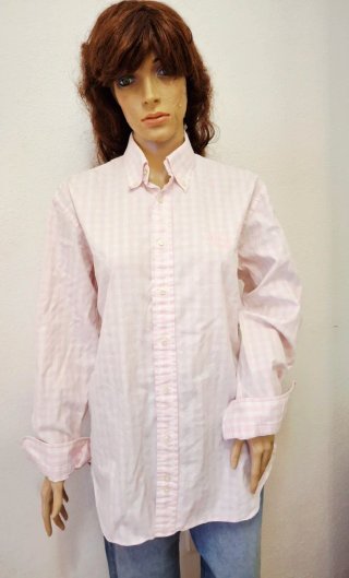 Camisa rosa y blanca a cuadros