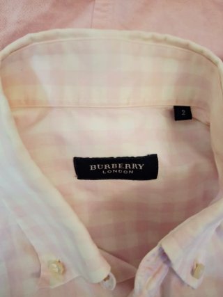 Camisa rosa y blanca a cuadros