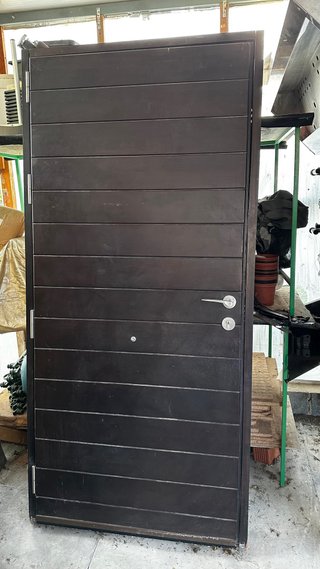 Puerta blindada madera entrada casa