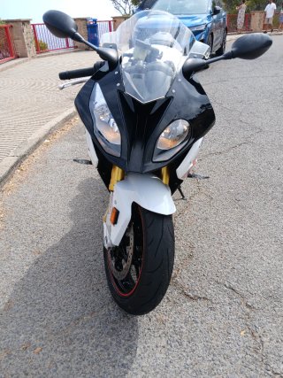 BMW S1000RR