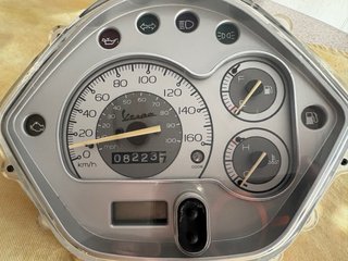 Tacómetro Vespa GTS