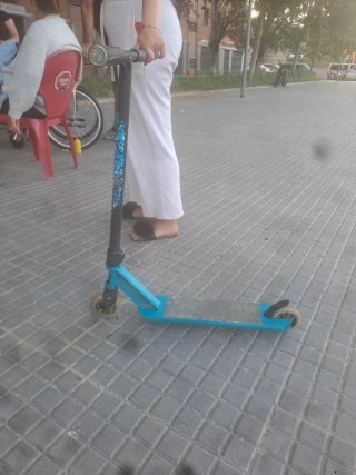 Patinete azul