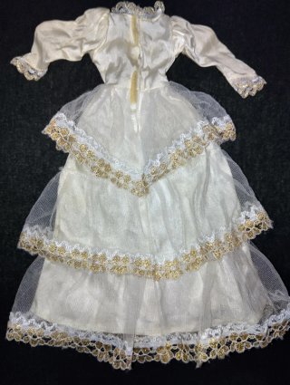 Vestito Barbie bianco con pizzo dorato vintage